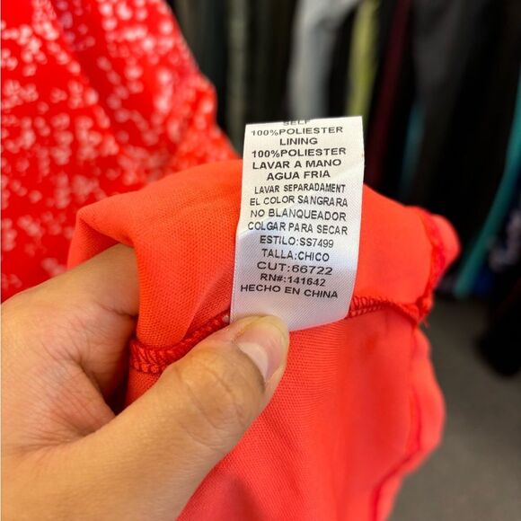 She + Sky Ladies Red Printed Blouse New - Picture 7 of 7